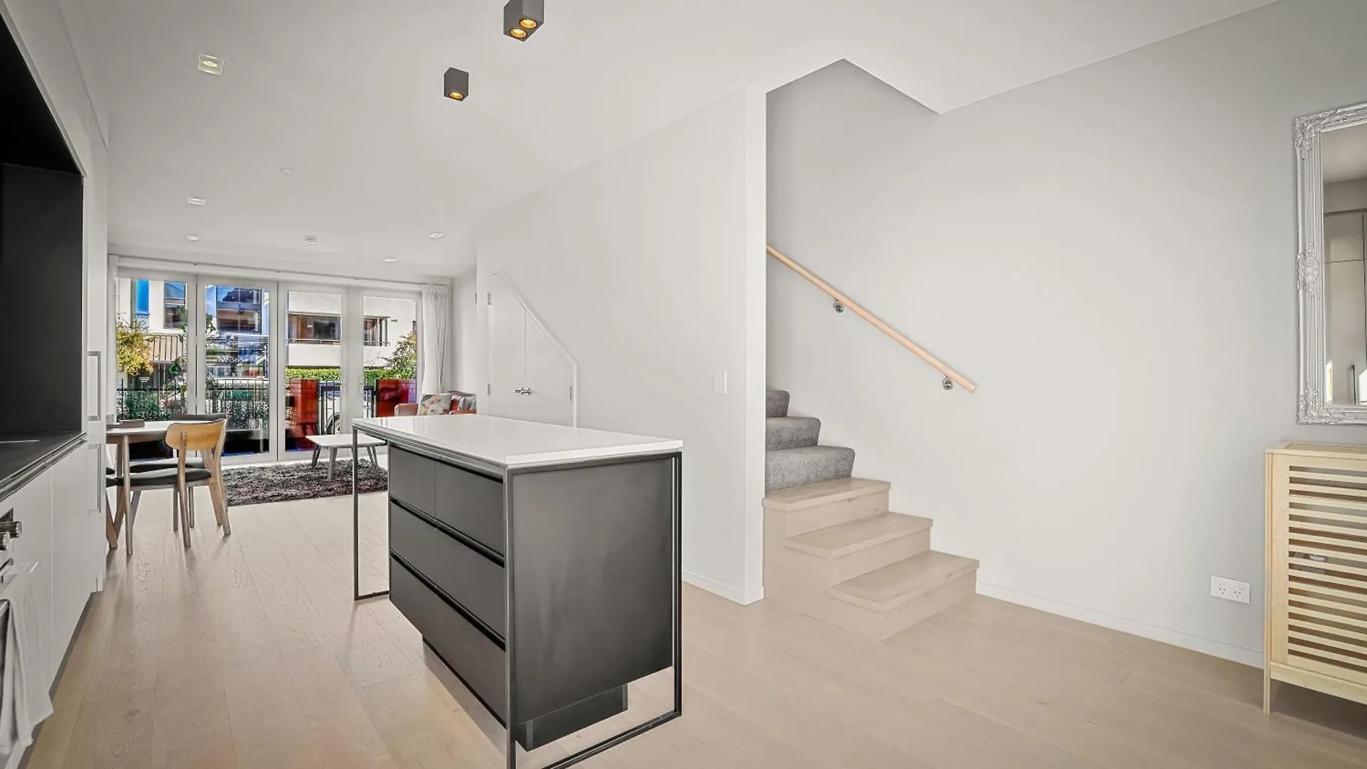 Ξενοδοχείο με διαμερίσματα Modern Stay Opposite North Hagley Park & Casino Κράισττσερτς