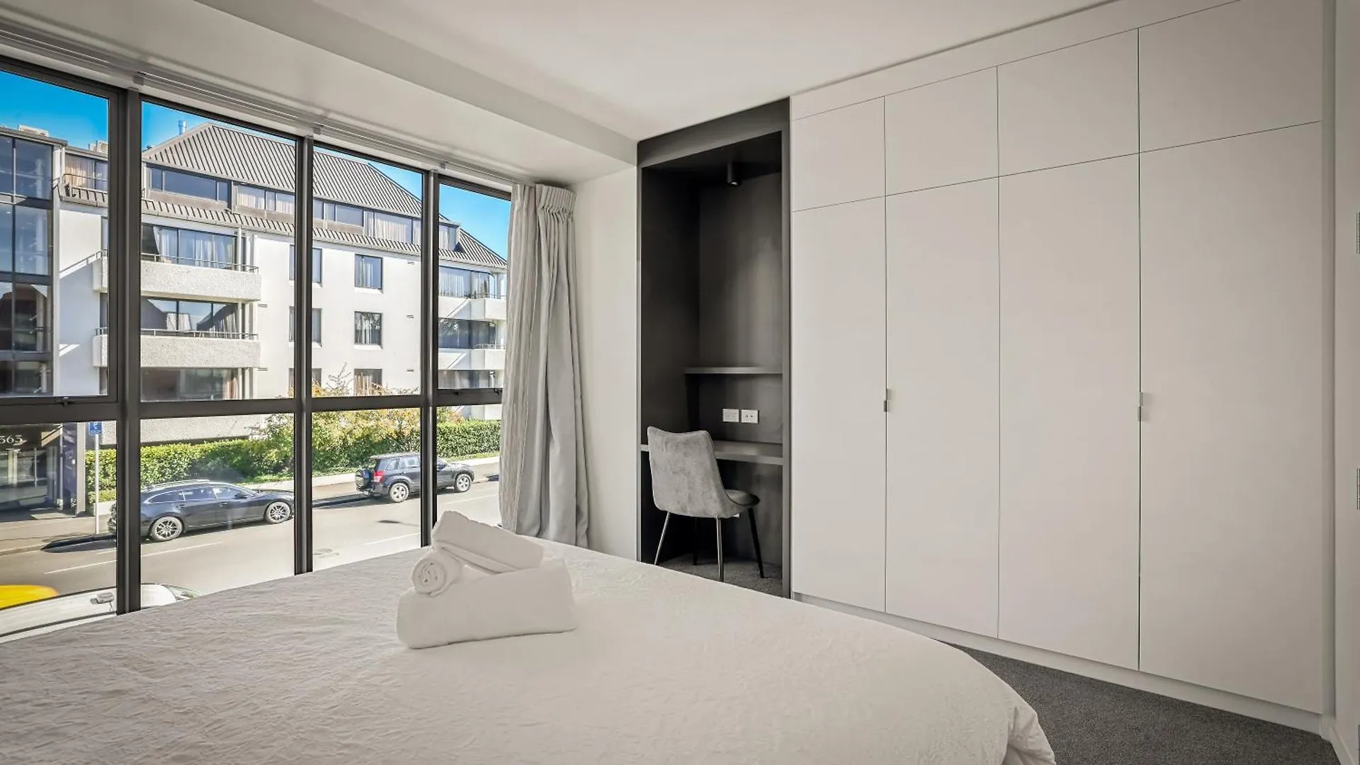 Ξενοδοχείο με διαμερίσματα Modern Stay Opposite North Hagley Park & Casino Κράισττσερτς