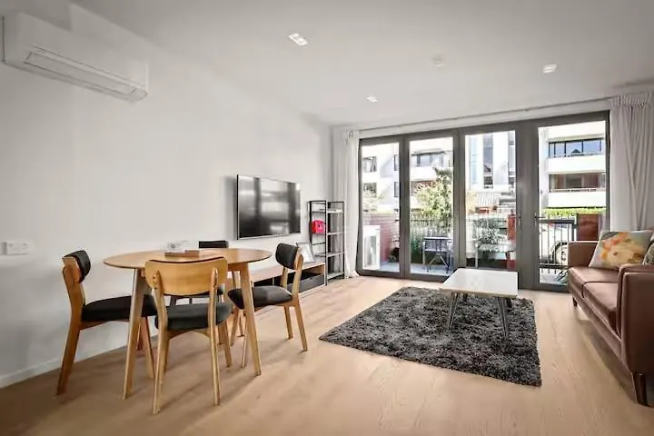 Modern Stay Opposite North Hagley Park & Casino location